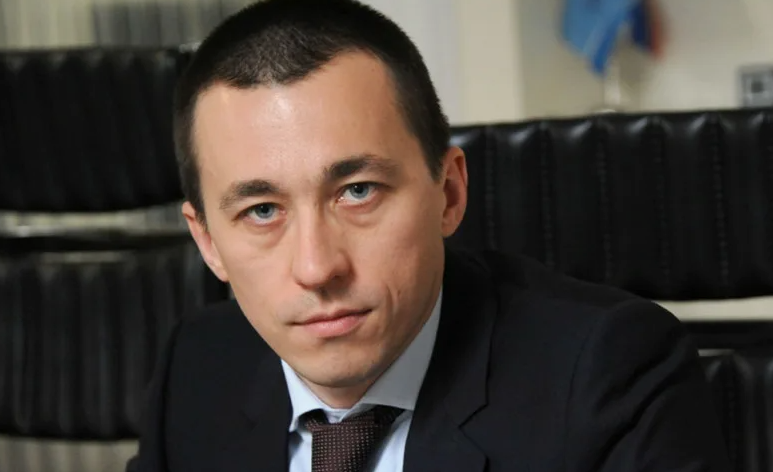 «Самолет» падения: сбрасывая балласт компания набирает долги?